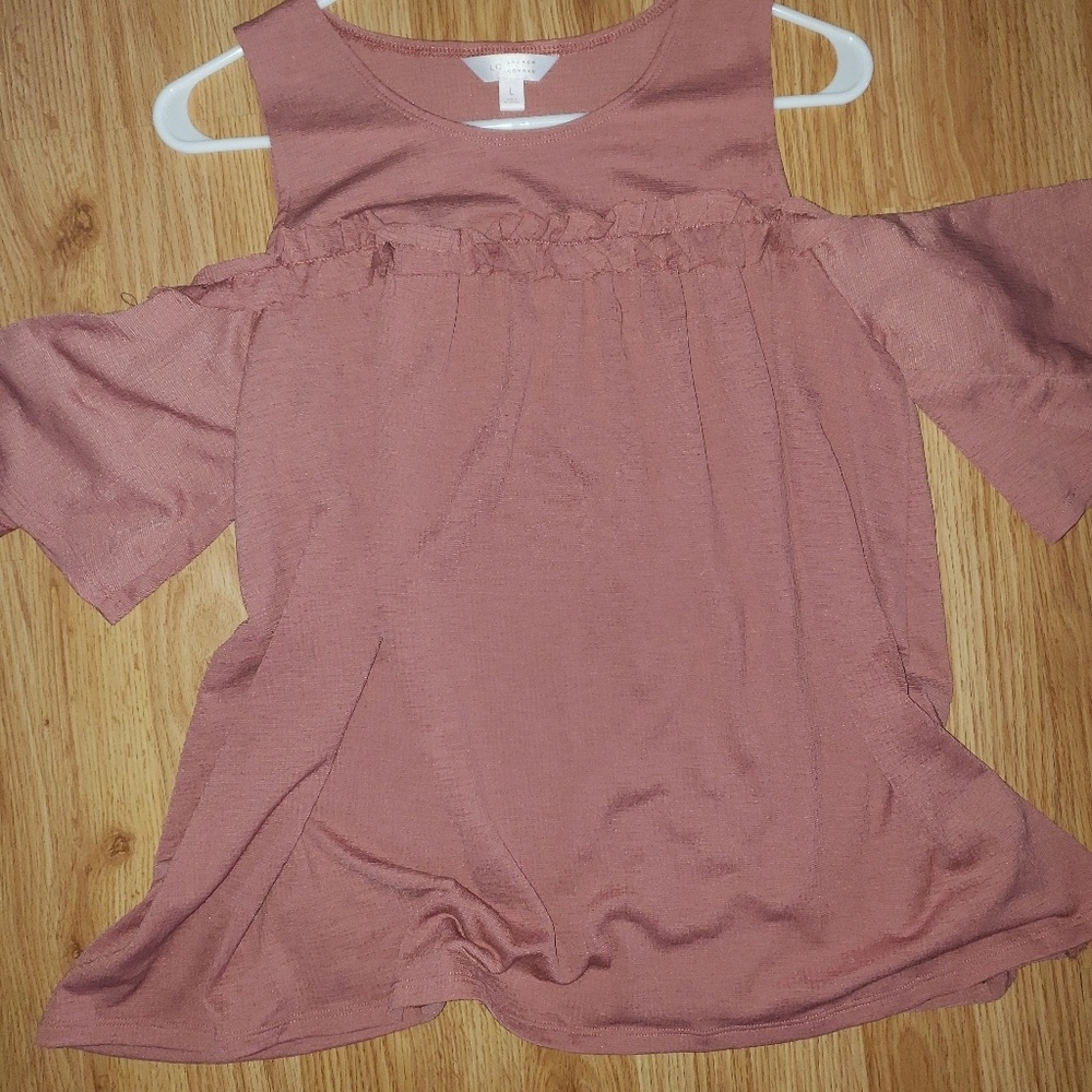 NWOT Lauren Conrad Cold Shoulder